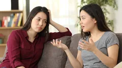 相手の話を遮る：心理学者が明かす、それが性格を物語ること